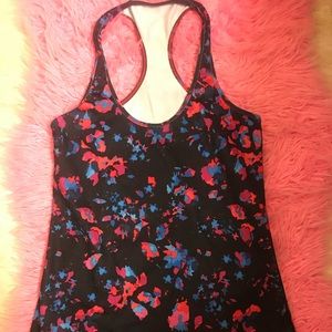 Lululemon workout top